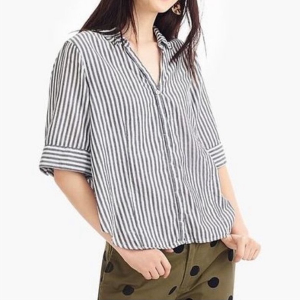 J. Crew Gray White Stripe Short Sleeve Button Up Shirt‎ in Size XXS